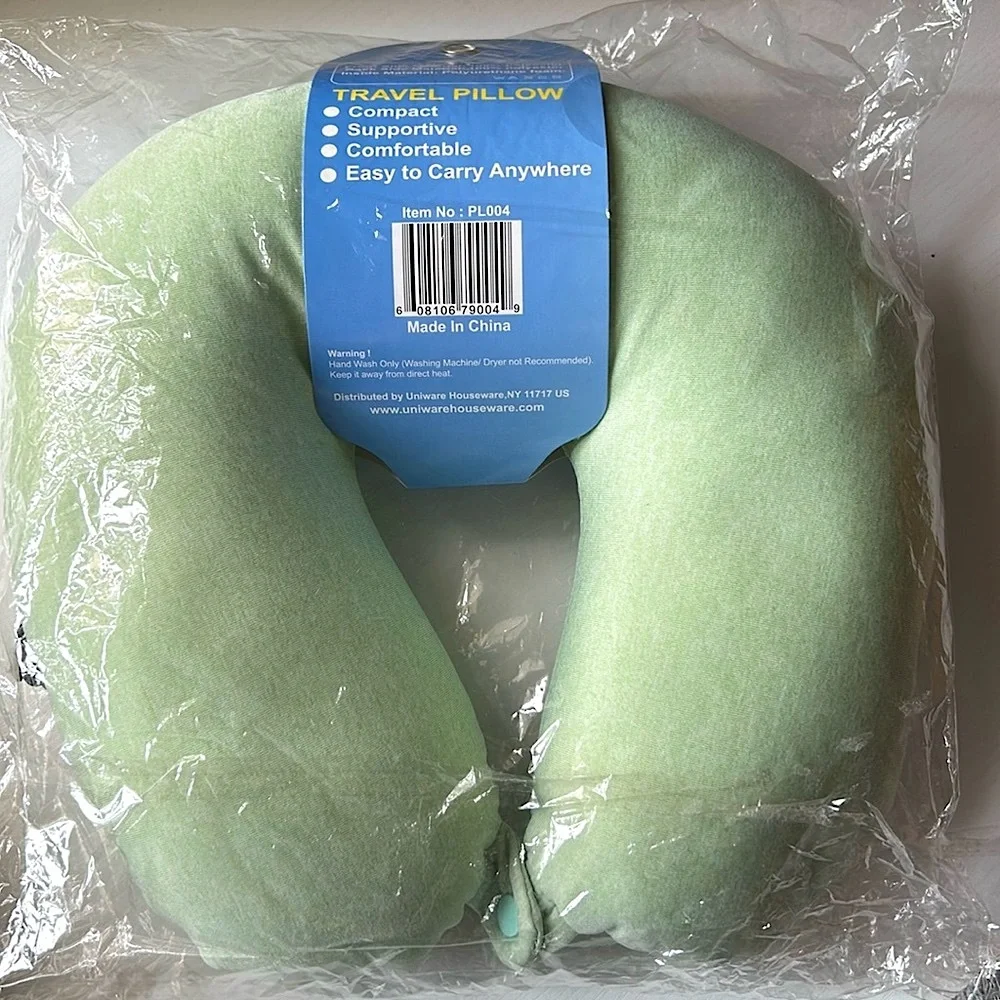 NWT Travel neck pillow beanie green